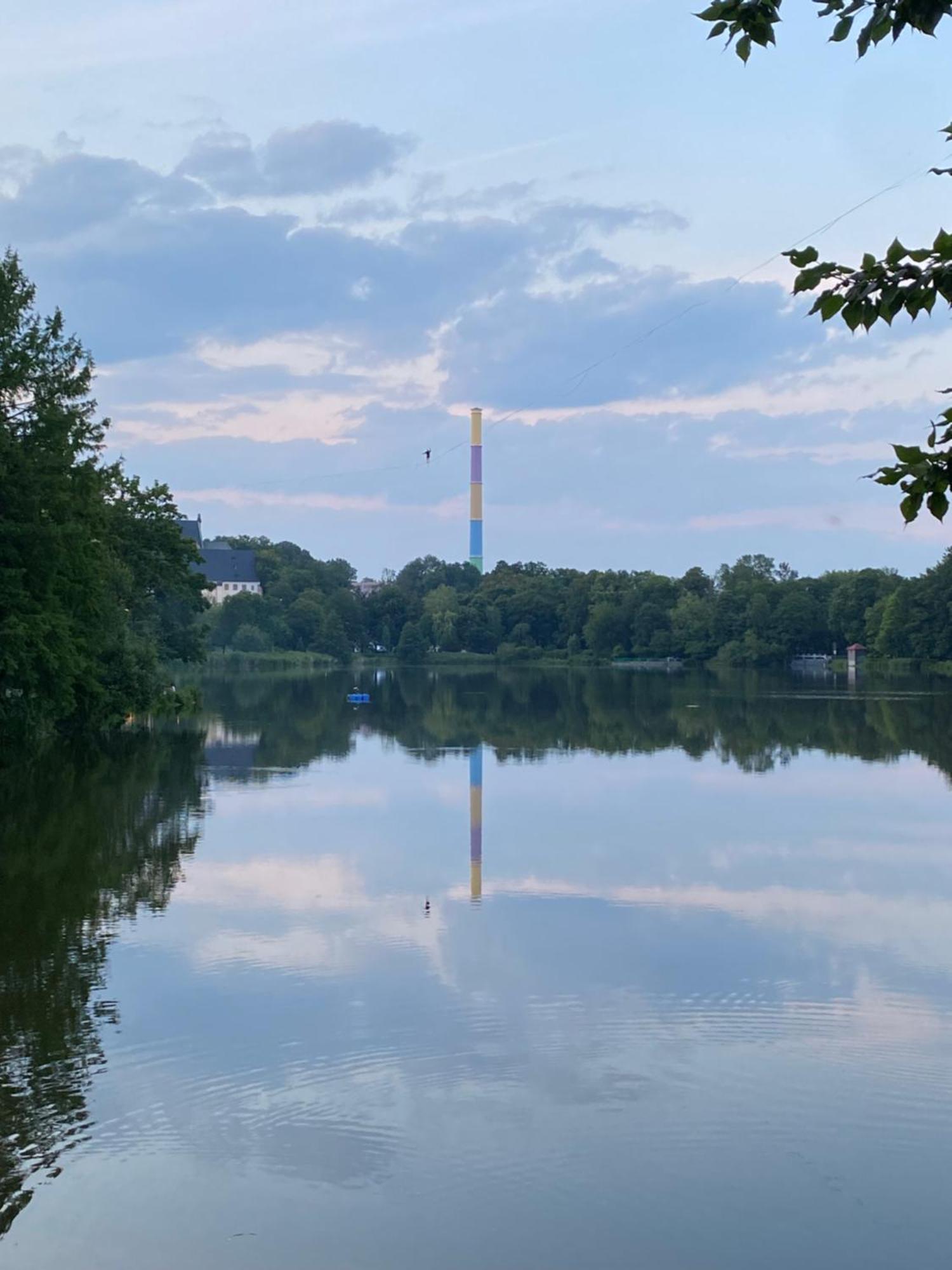 K2-Project - Gipfelstuermer - Ueber Den Daechern Von Schlosschemnitz Buitenkant foto